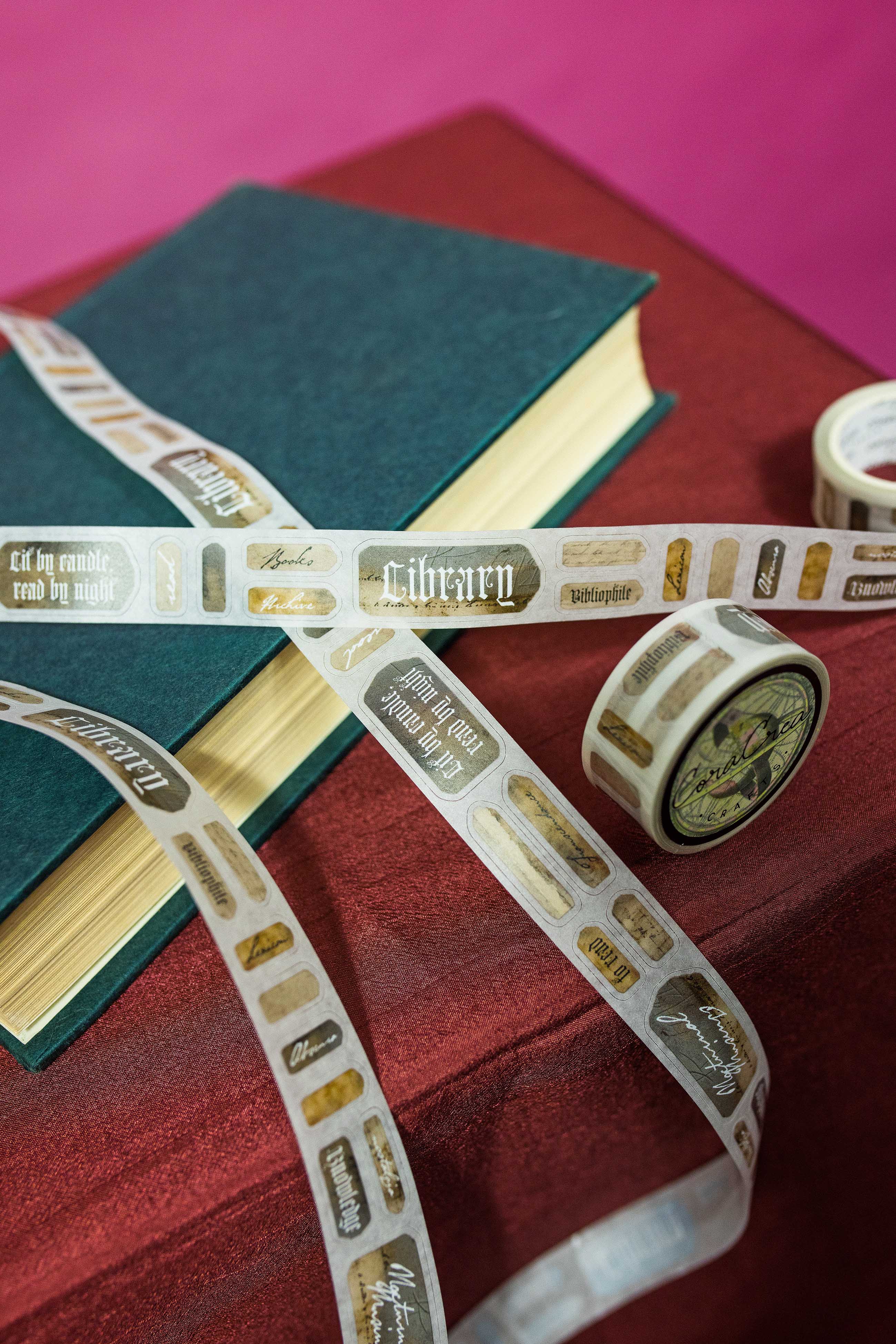 Academia Peel Off Labels