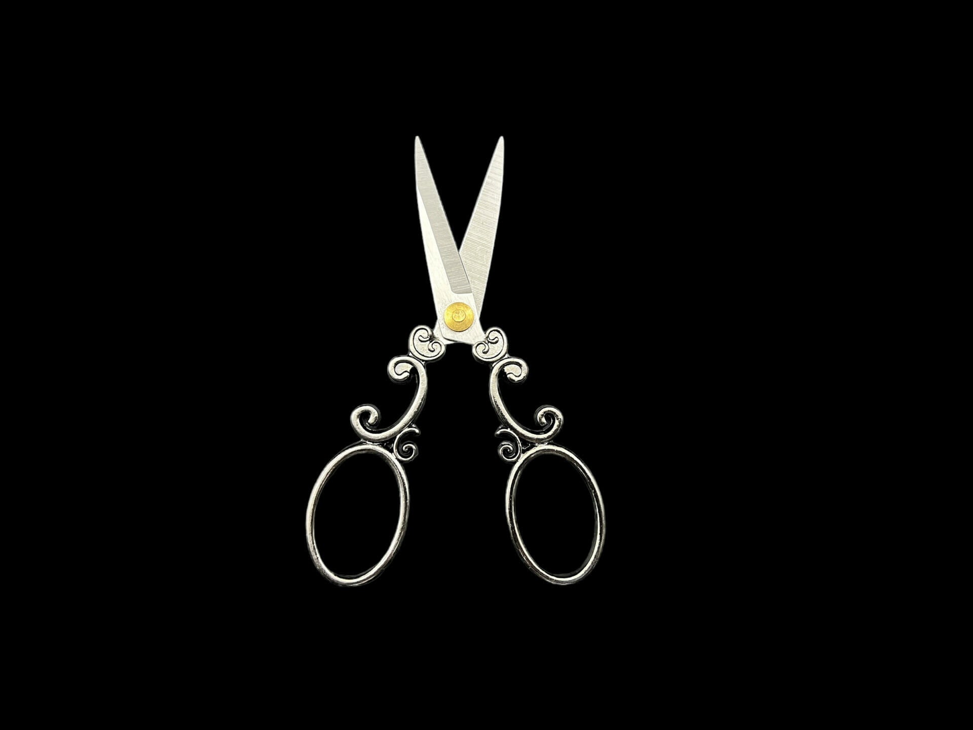 202306_ArabesqueScissors1