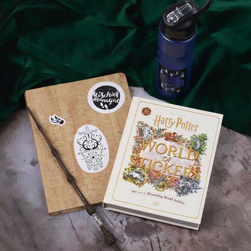 Harry Potter World of Stickers by Editors of Thunder Bay Press