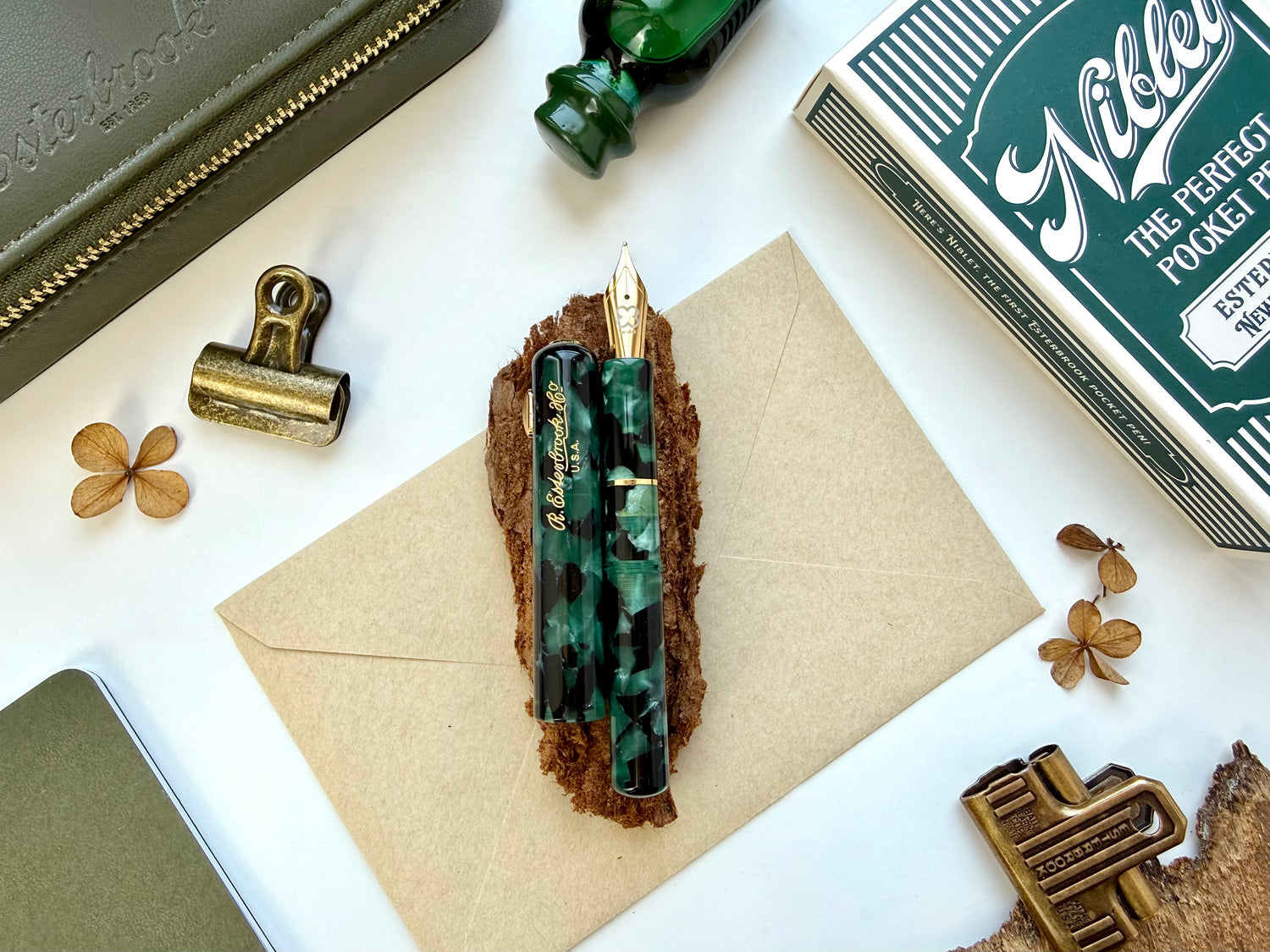 CoraCreaCrafts