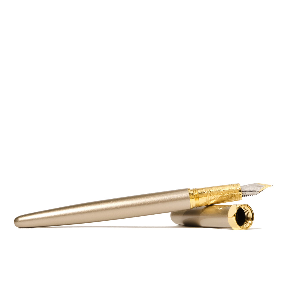 The Bijou Fountain Pen - Captain Earl Greyson