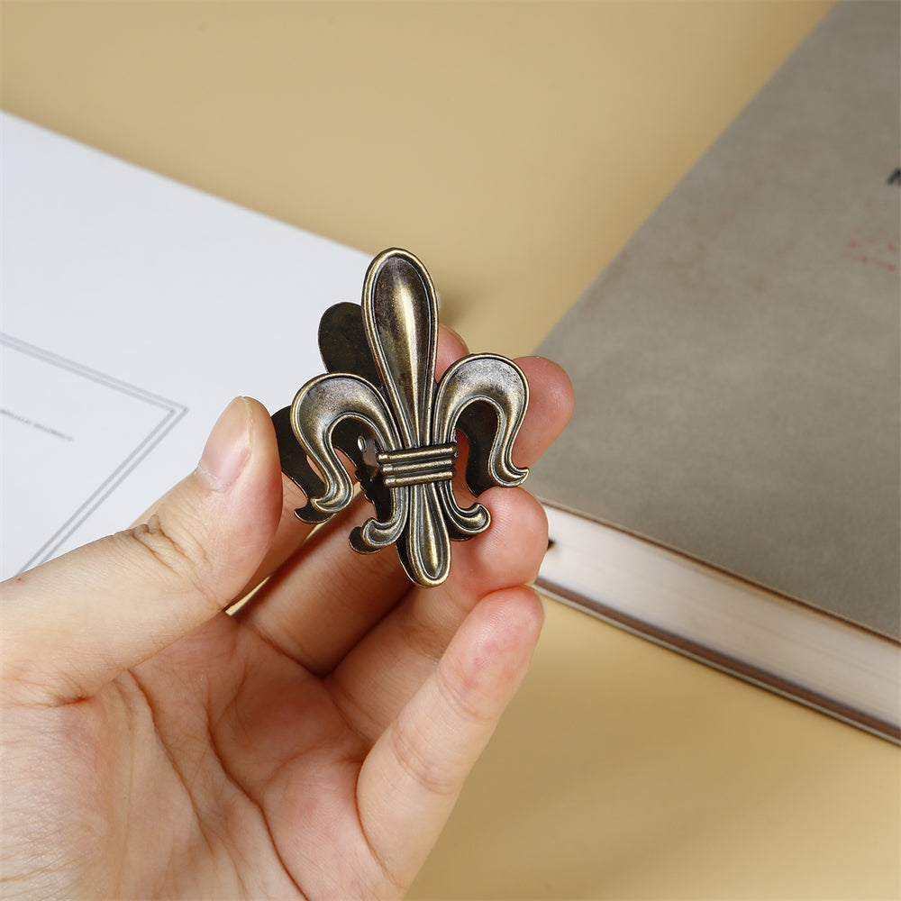 Fleur de Lis Clips