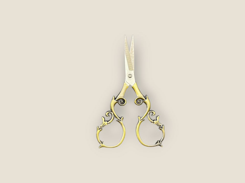 Thorn Scissors