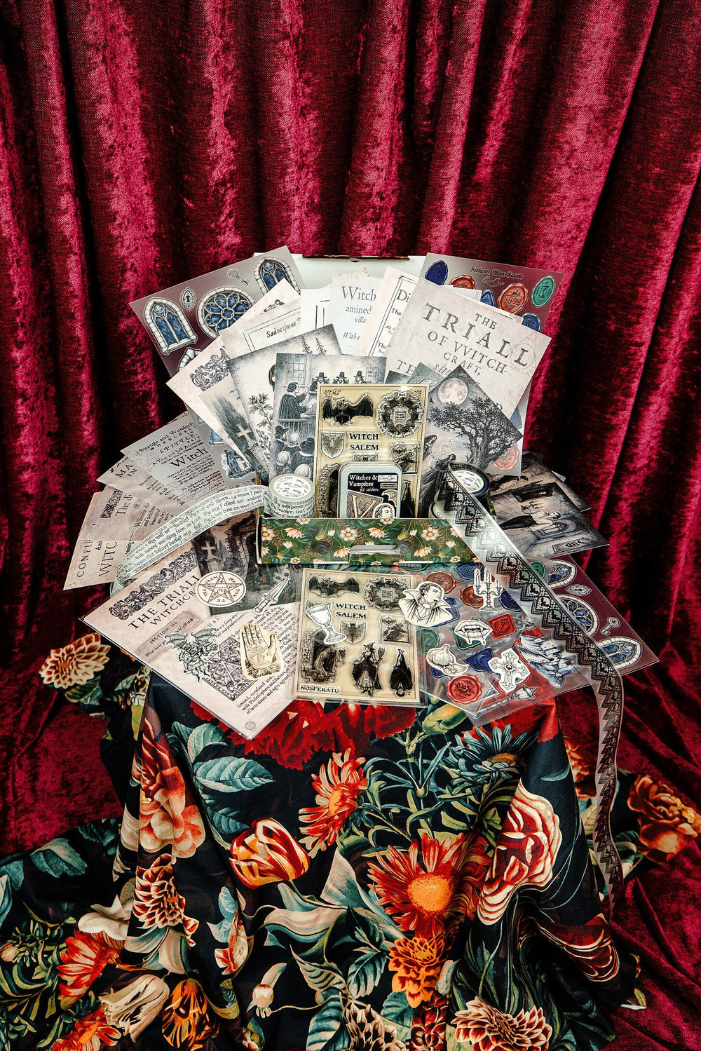 Witches & Vampires Box