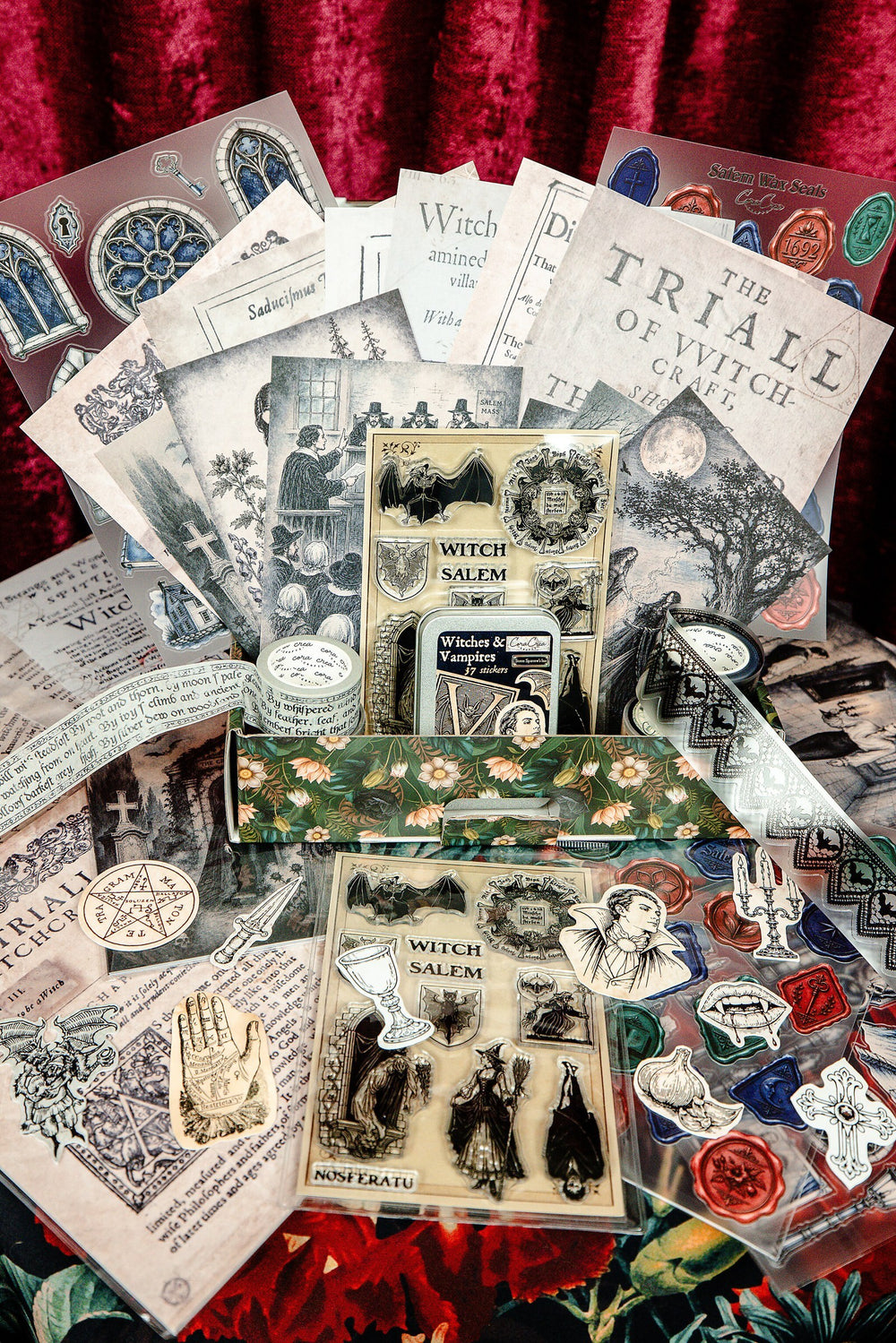 Witches & Vampires Box - detail 1