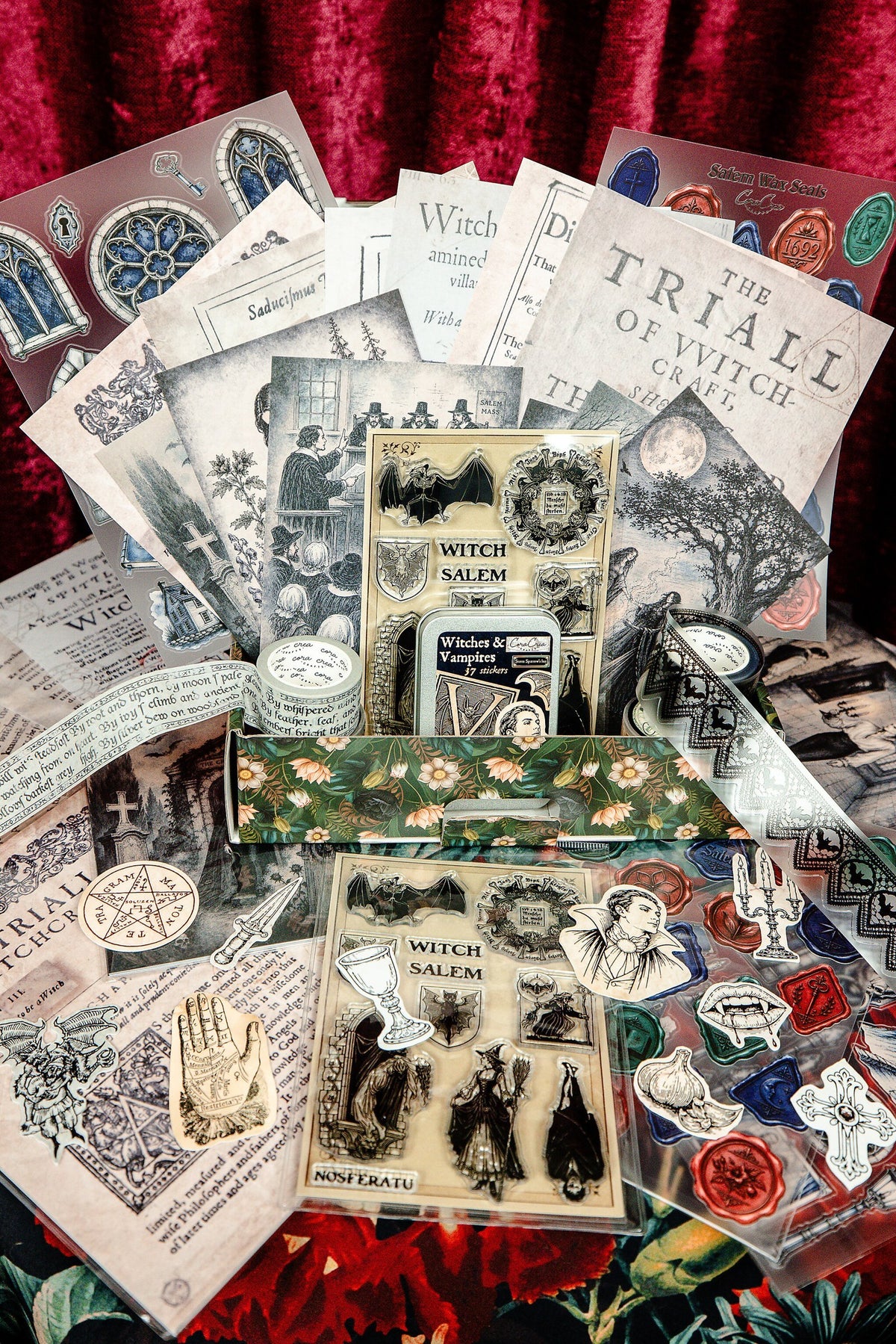 Witches & Vampires Box - detail 1