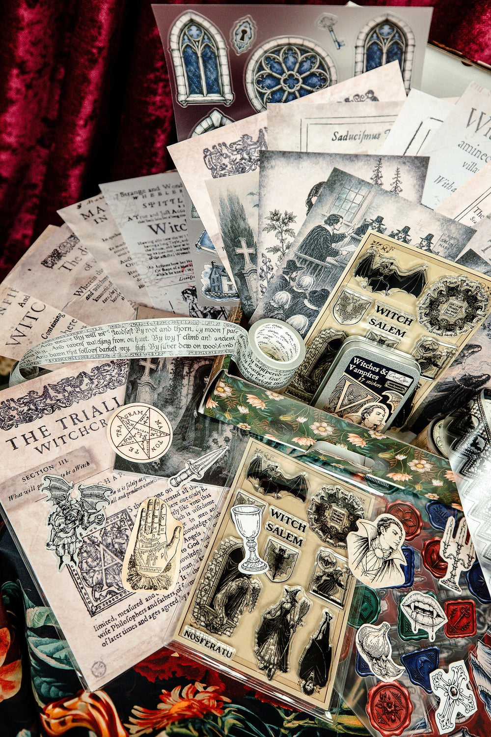 Witches & Vampires Box - detail 4