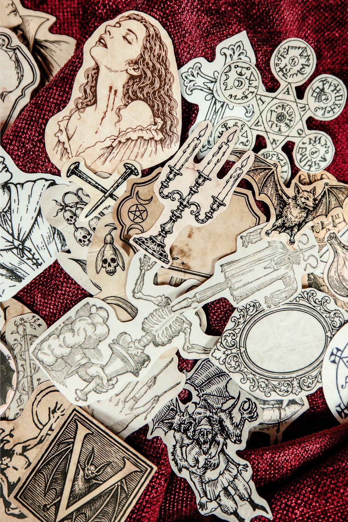 Salem, Witches & Vampires Tin Box - detail 8