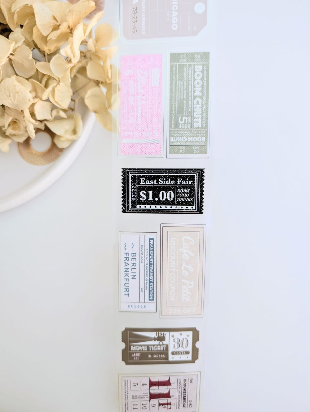 Memorabilia Silver Foil Tape Loop