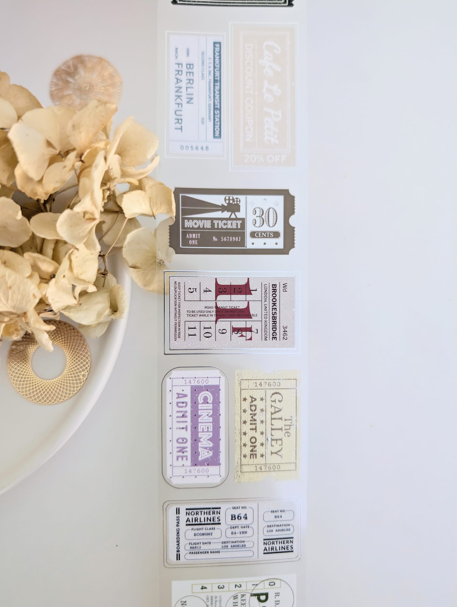 Memorabilia Silver Foil Tape Loop