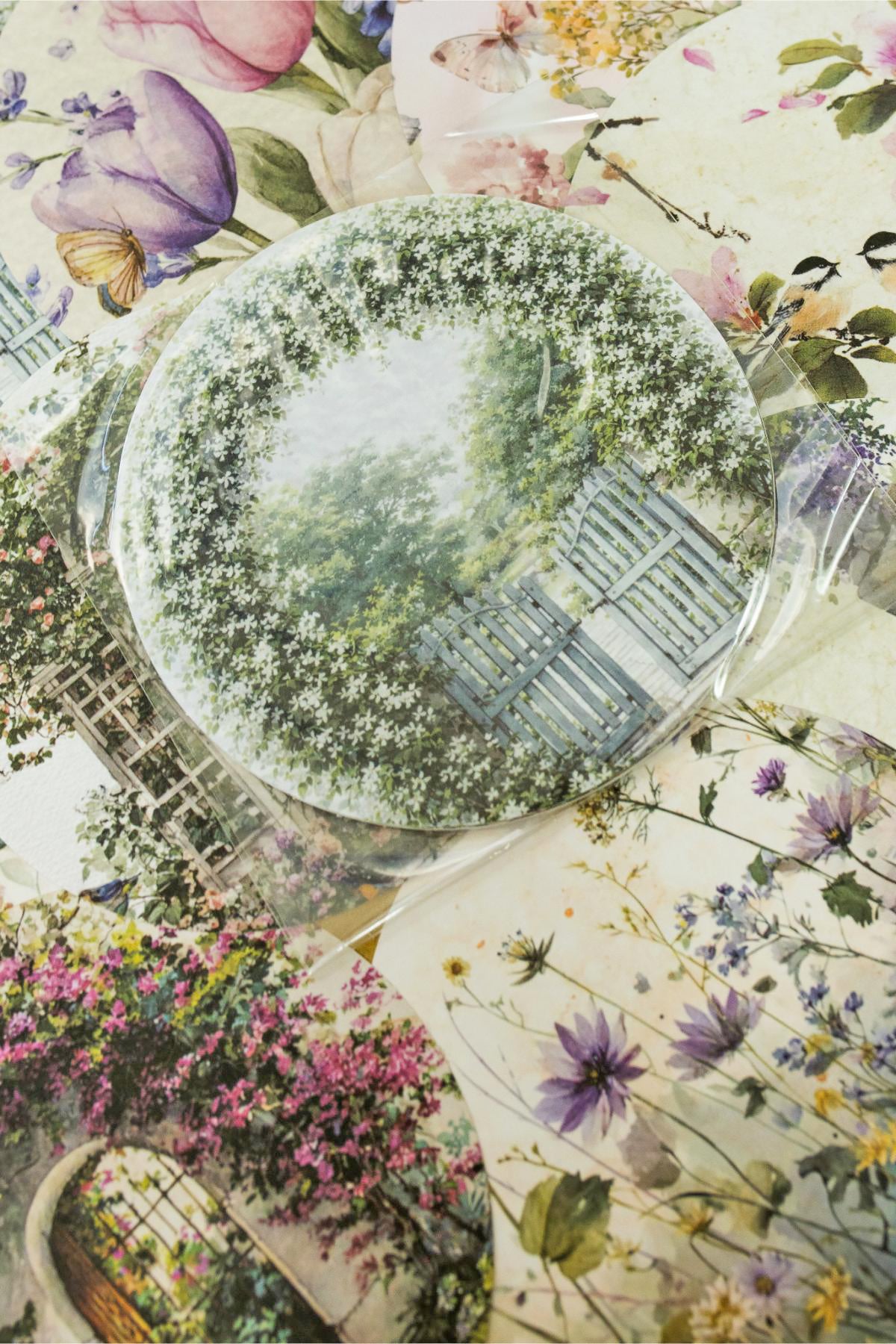 Botanical Garden Round Paper Set