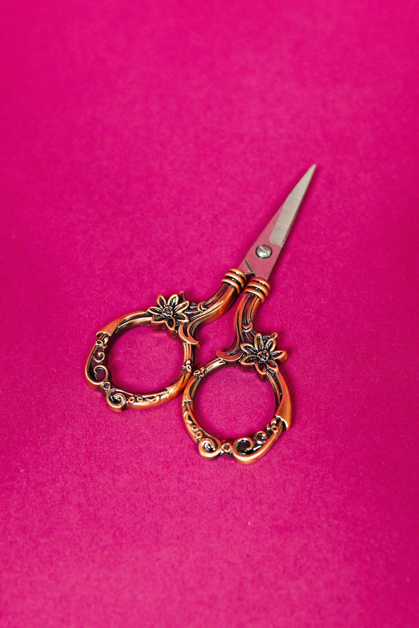 Spring Lily Scissors