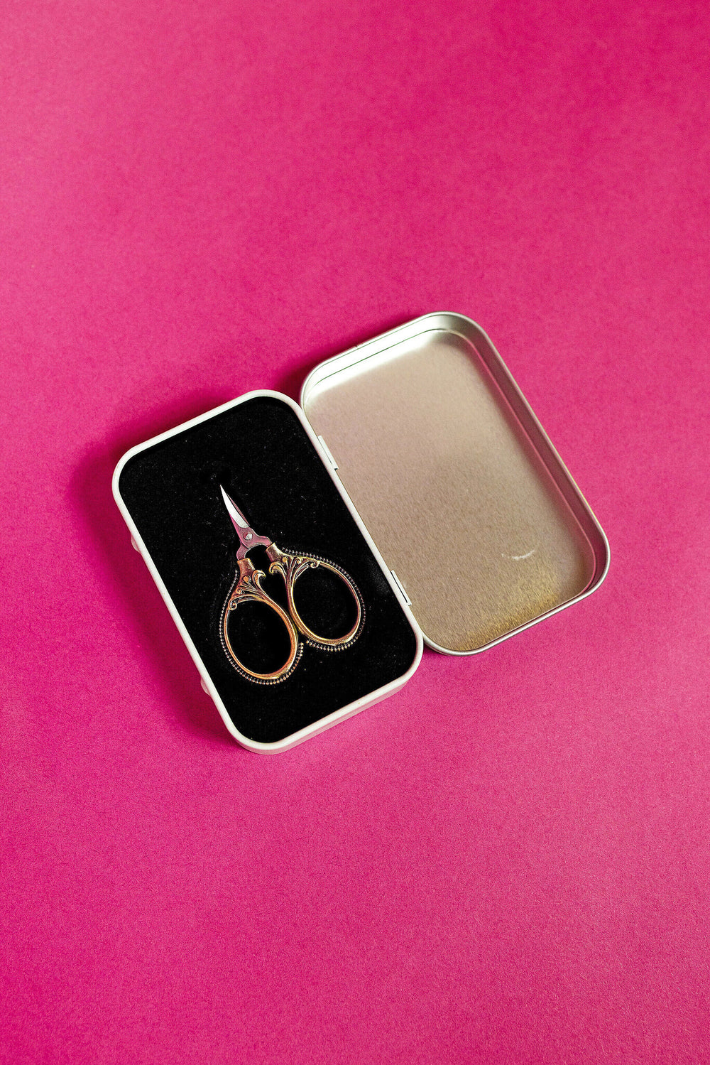 Tiny Scissors - Ornate Bronze