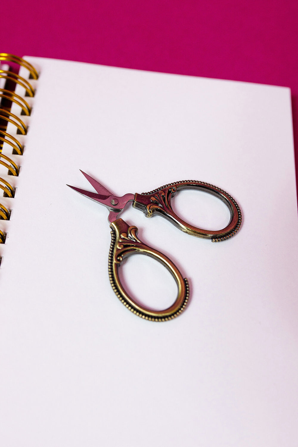 Tiny Scissors - Ornate Bronze