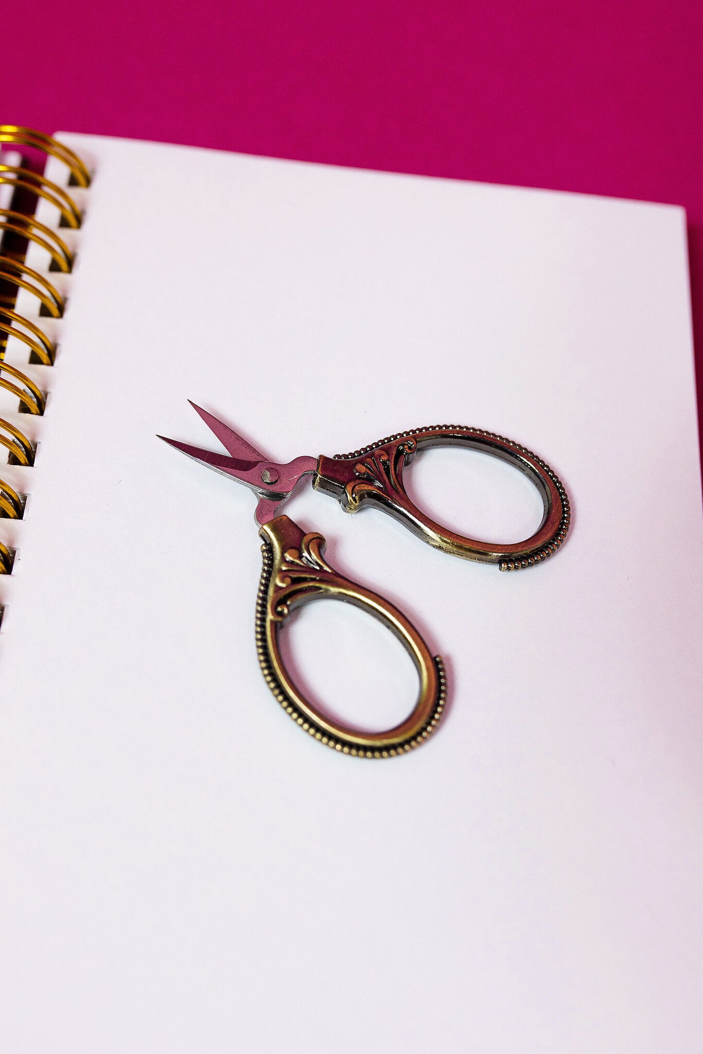 Tiny Scissors - Ornate Bronze