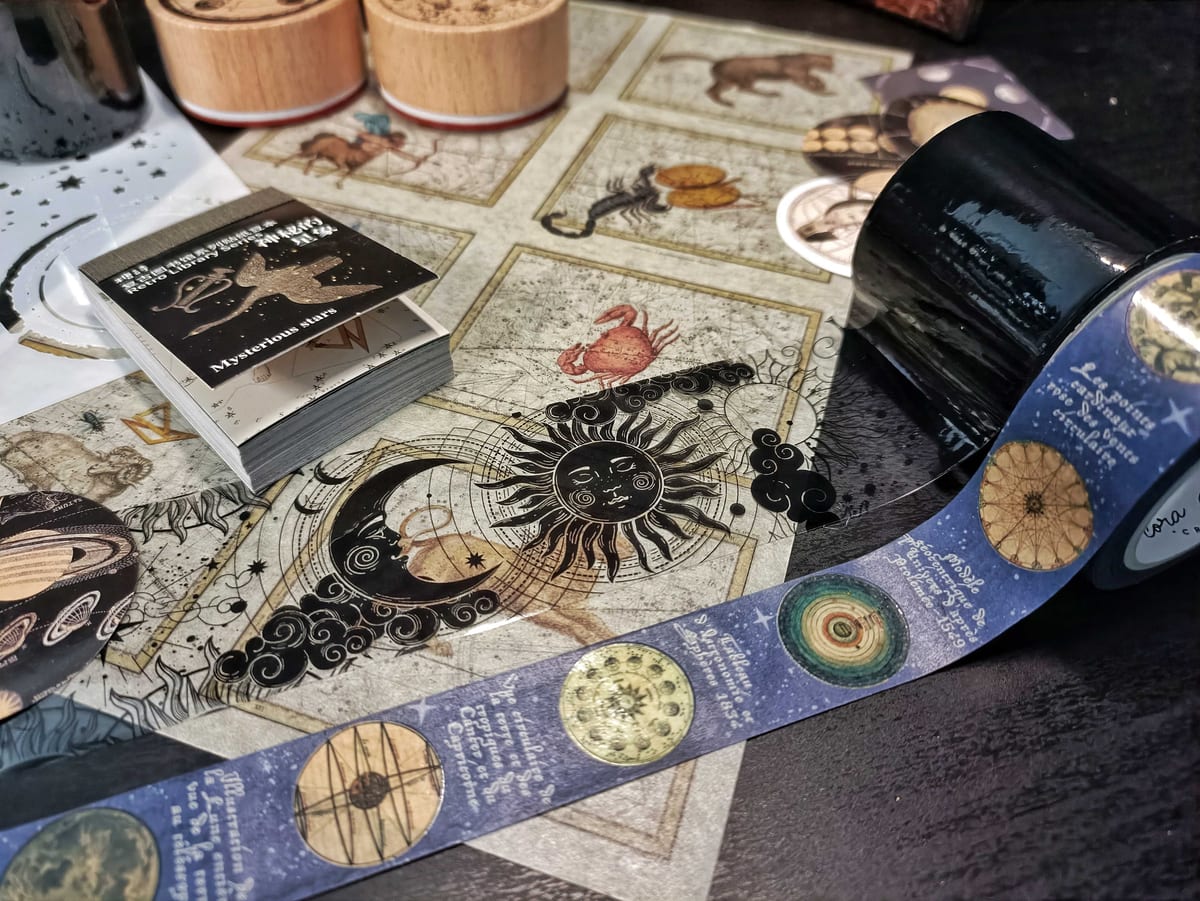 Astronomy - December 2021 subscription box image 2